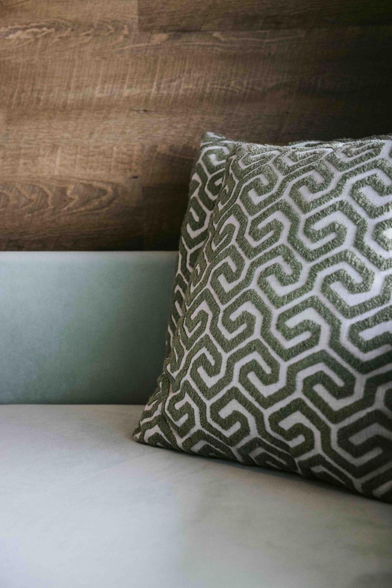 Hotel Octant Ponta Delgada Exteriér fotografie A cushion with a geometric pattern