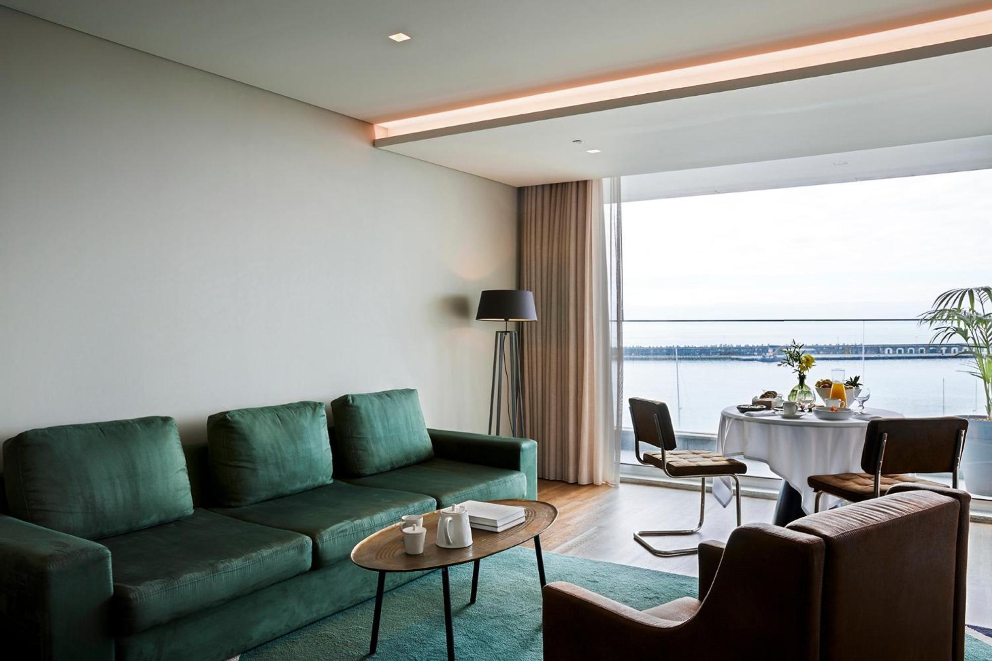 Hotel Octant Ponta Delgada Exteriér fotografie A living room at the hotel