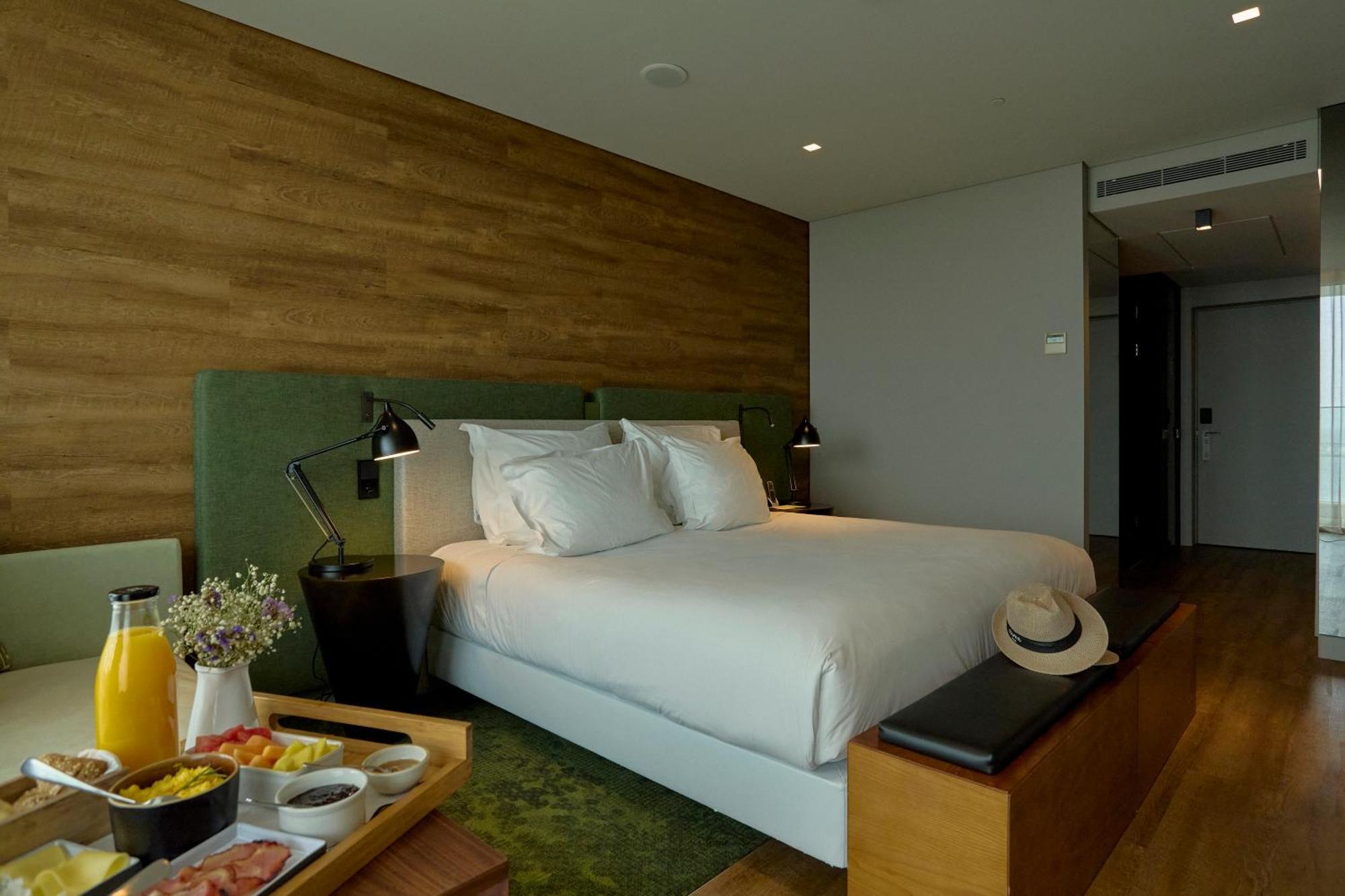 Hotel Octant Ponta Delgada Exteriér fotografie A room at the hotel
